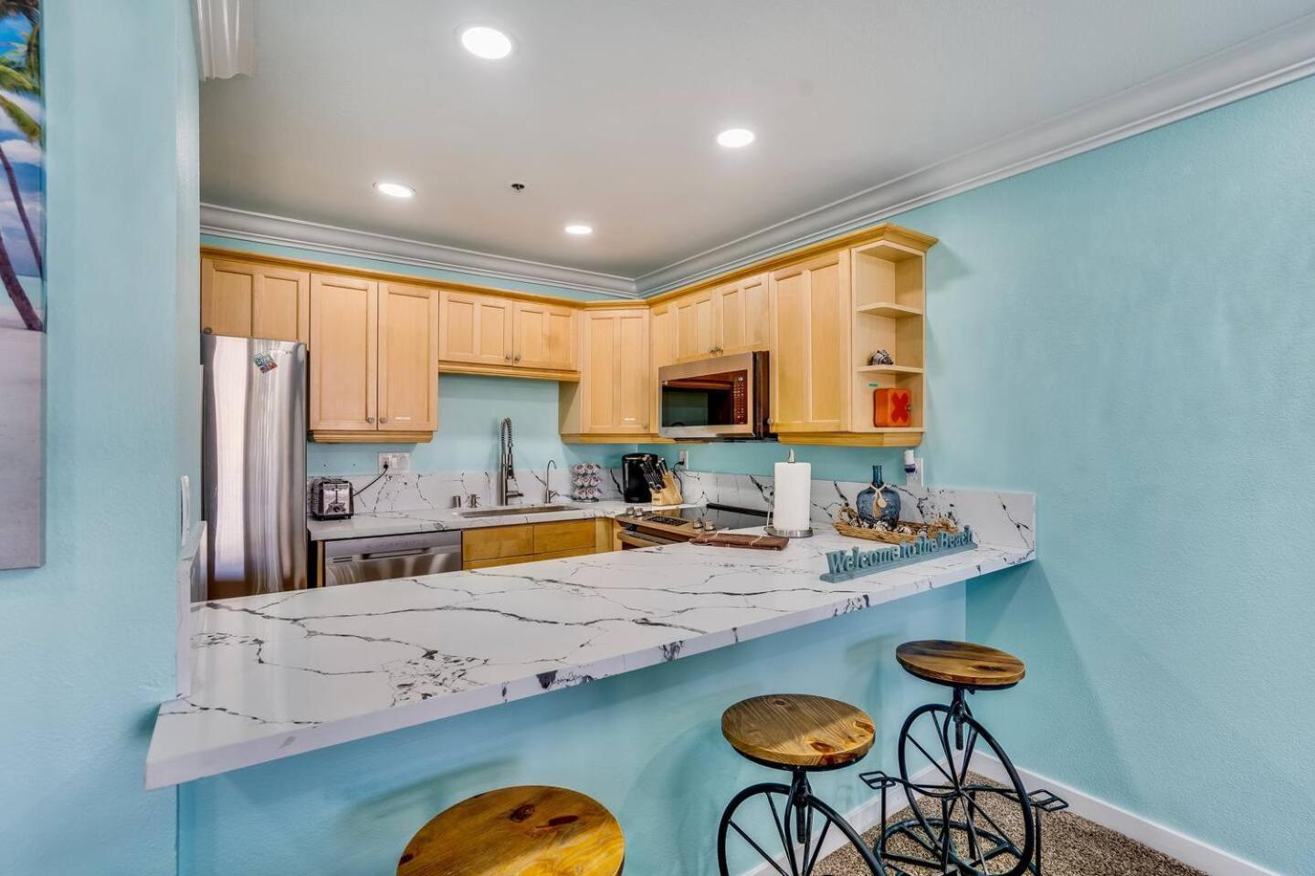 Front Paradise - Entire Condo- Crystal Pier